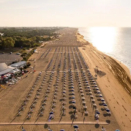 Flat In A With Shared Pool * Bibione